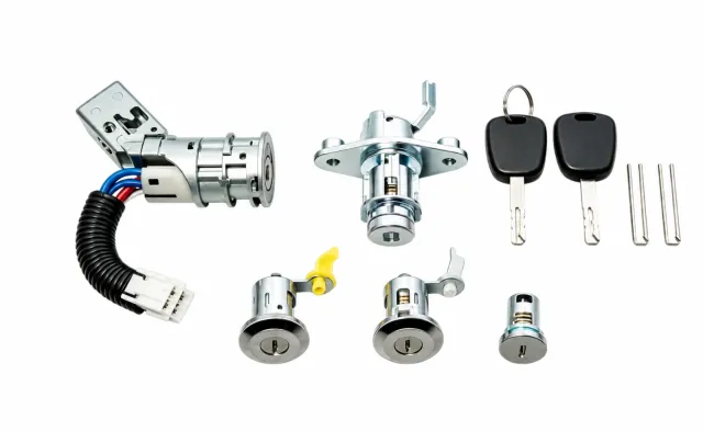 Komplett låsesett for PEUGEOT 107 / CITROEN C1 / Toyota Aygo 2005-2014